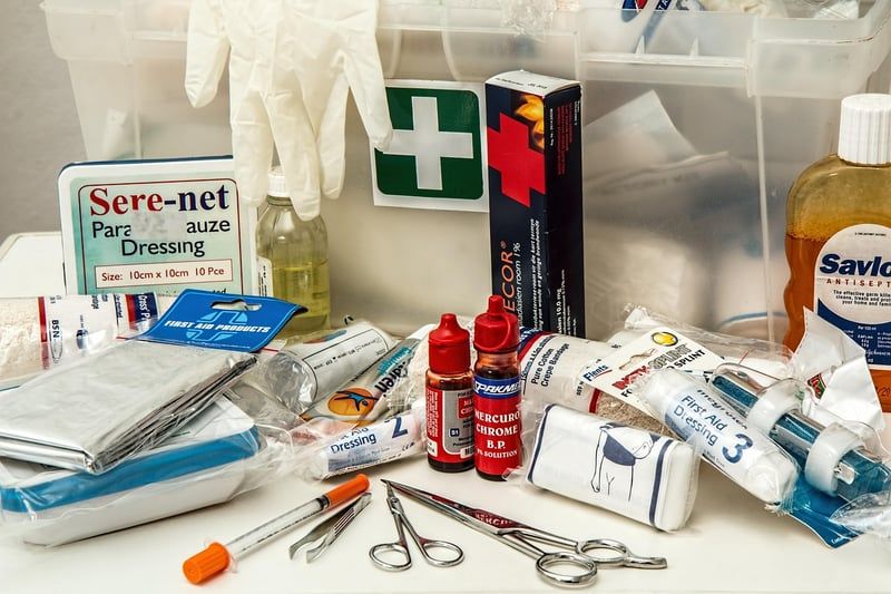 Préparer une trousse de survie pour la maman au dernier trimestre en 2026